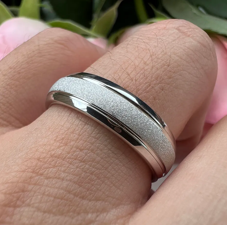 Bílé unikátní wolframové prsteny 