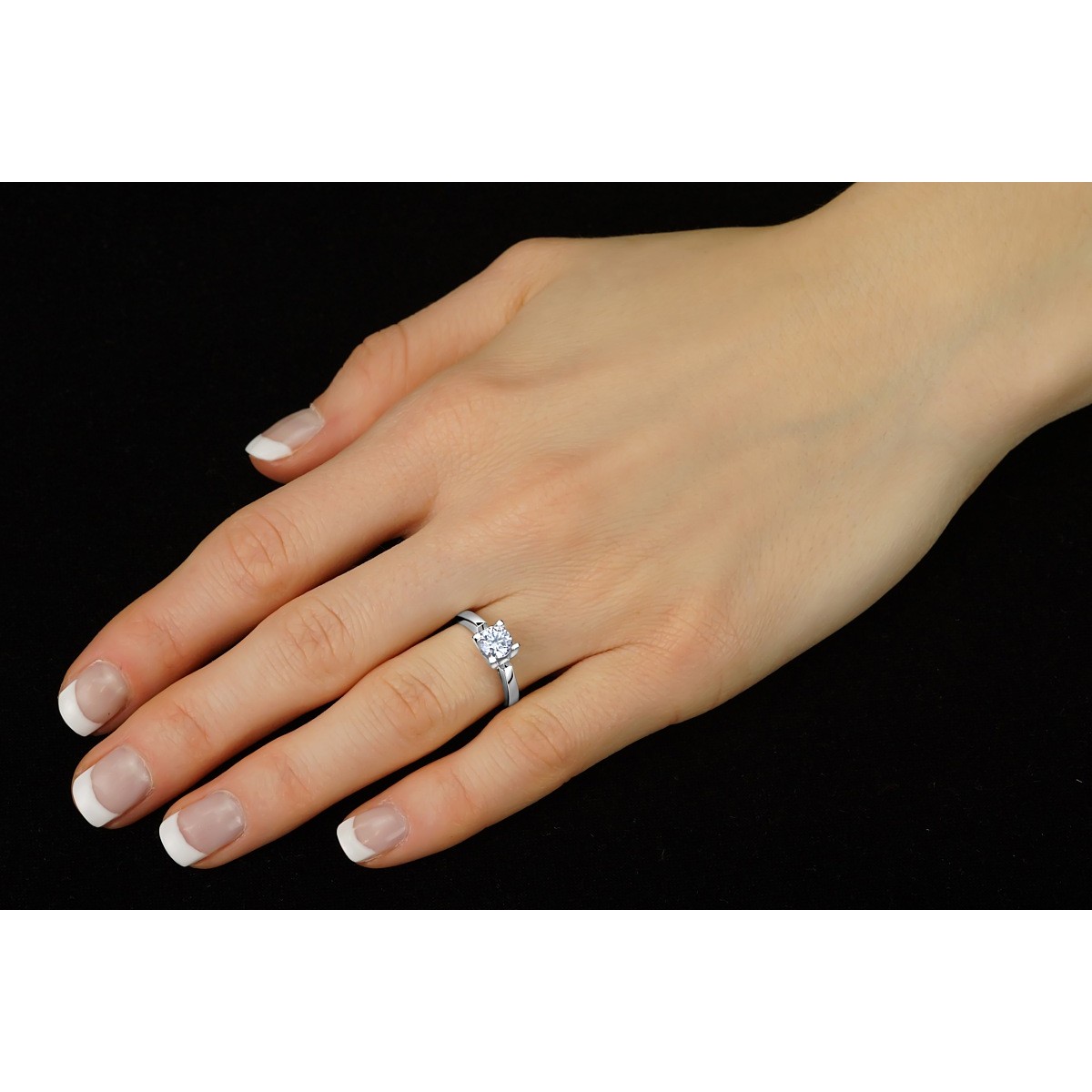 SILVEGO Stříbrný prsten se Swarovski® Zirconia