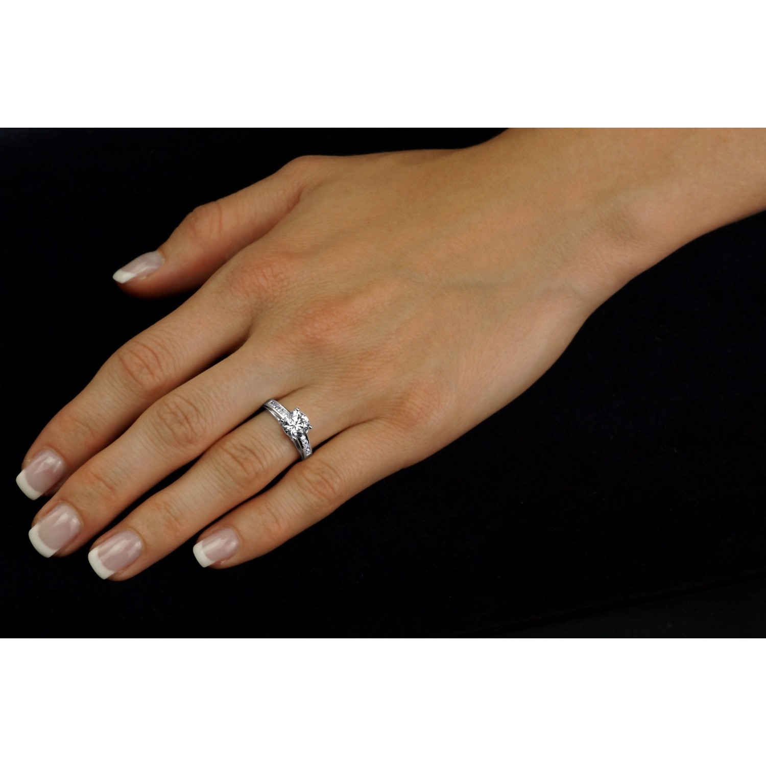 Stříbrný prsten EXCLUSIVE se Swarovski Zirconia