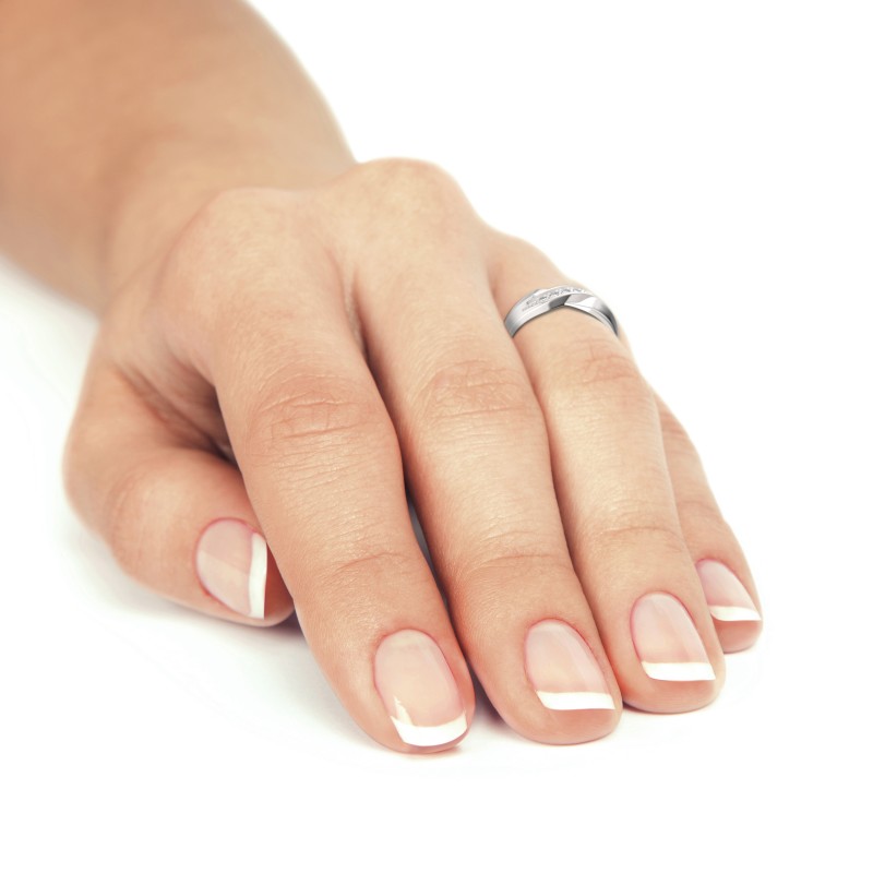 Zlatý zásnubní prsten DF 1915 se zirkony